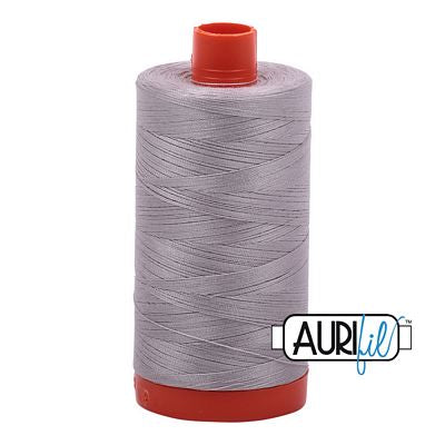 Isacord 40 - embroidery thread - 1000m Polyester - Red Berry - 2922-17 —  RebsFabStash
