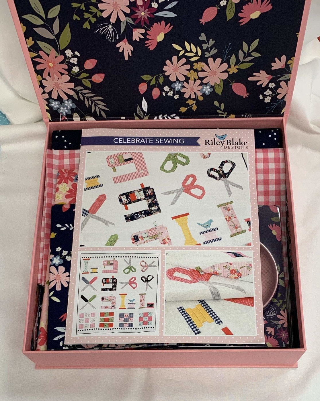 riley-blake-celebrate-sewing-10th-anniversary-quilt-kit-rebsfabstash